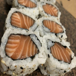 Uramaki salmão