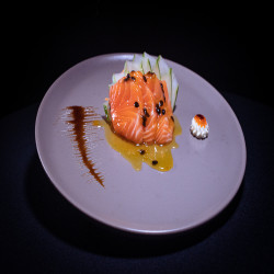 Sashimi geleia de maracujá